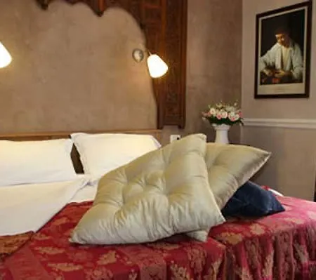 Caravaggio Hotell 3*