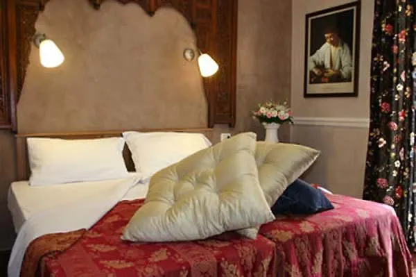 Caravaggio Hotel 3*