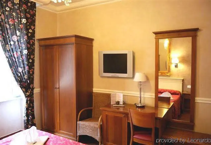 Caravaggio Hotel 3*