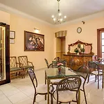 Caravaggio Hotel